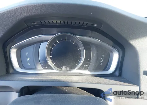 2016 Volvo S60 Cross Country T5 Platinum z USA, uszkodzony, nr VIN YV4612UM3G2000585